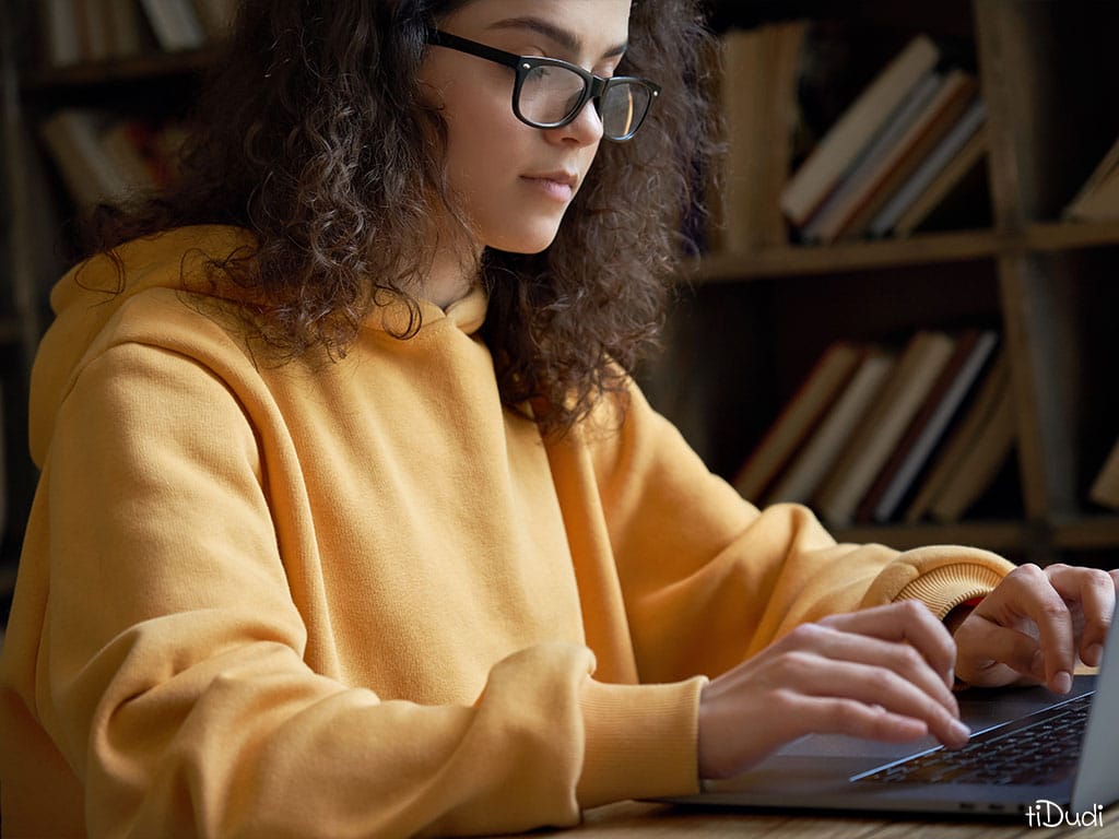 Jeu d'enquête pour ado, en ligne, à jouer à la maison